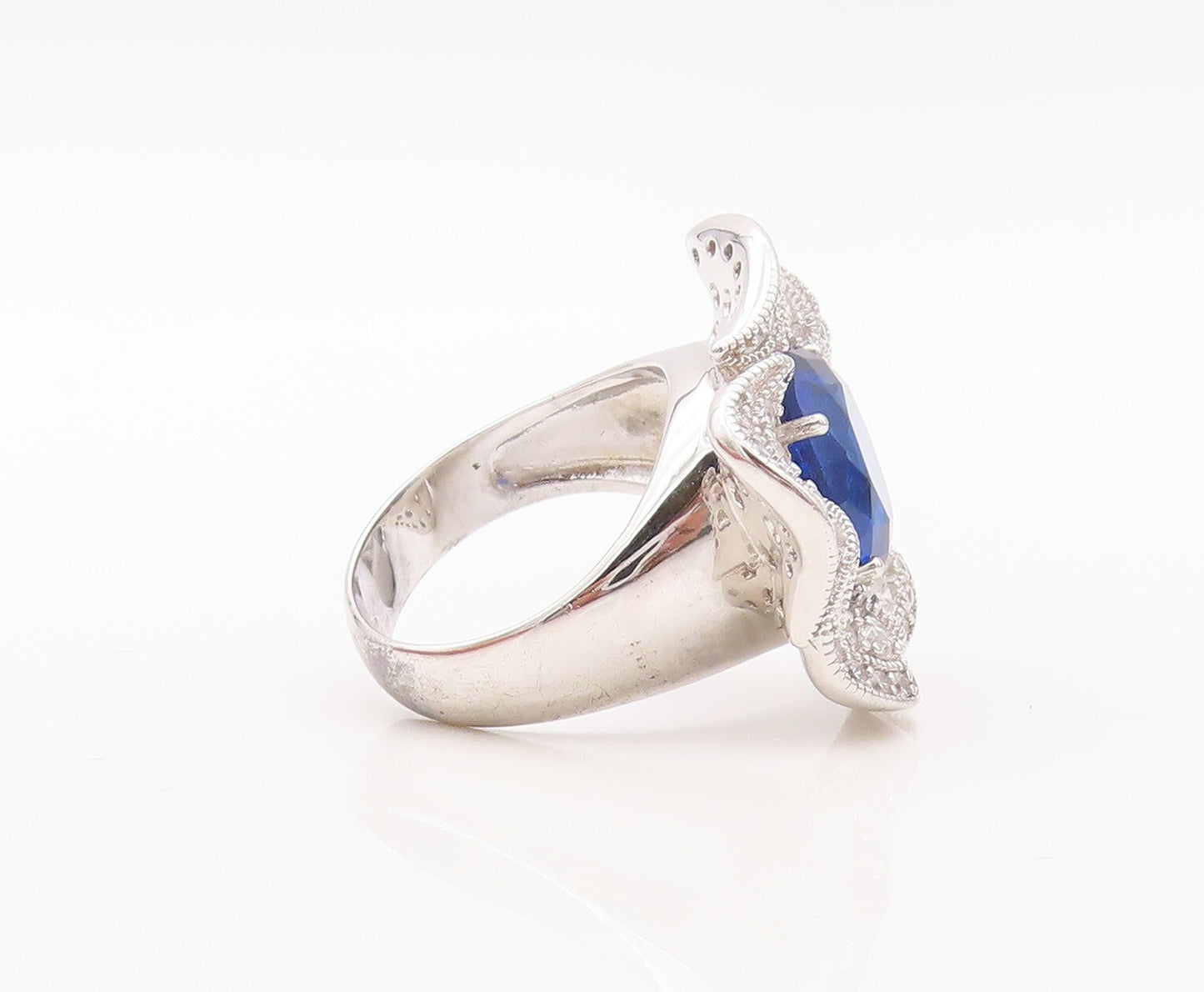 925 Sterling Silver Vintage Ring Oval Sapphire & CZ Inlay Flower Sz 7.5  RG30236