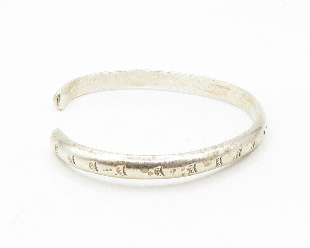 925 Sterling Silver  Vintage Shiny Etched Pattern Petite Cuff Bracelet  BT5199