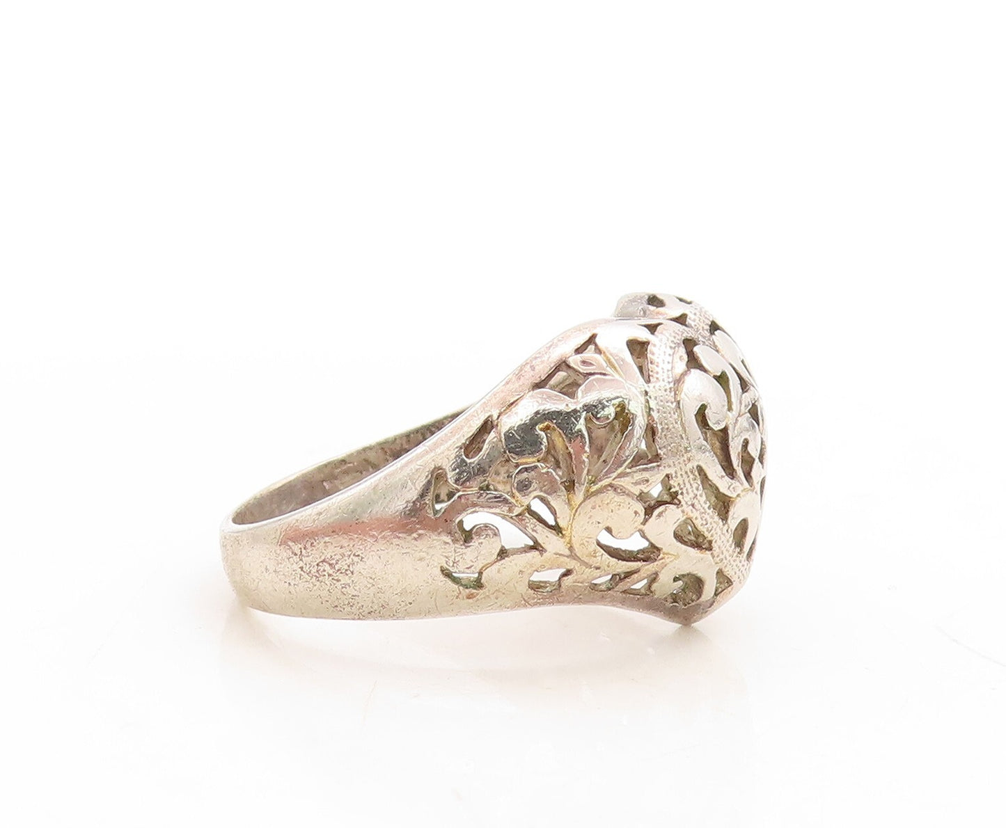 925 Sterling Silver Vintage Ring Designer Swirly Heart Design  Sz 9.5  RG31648