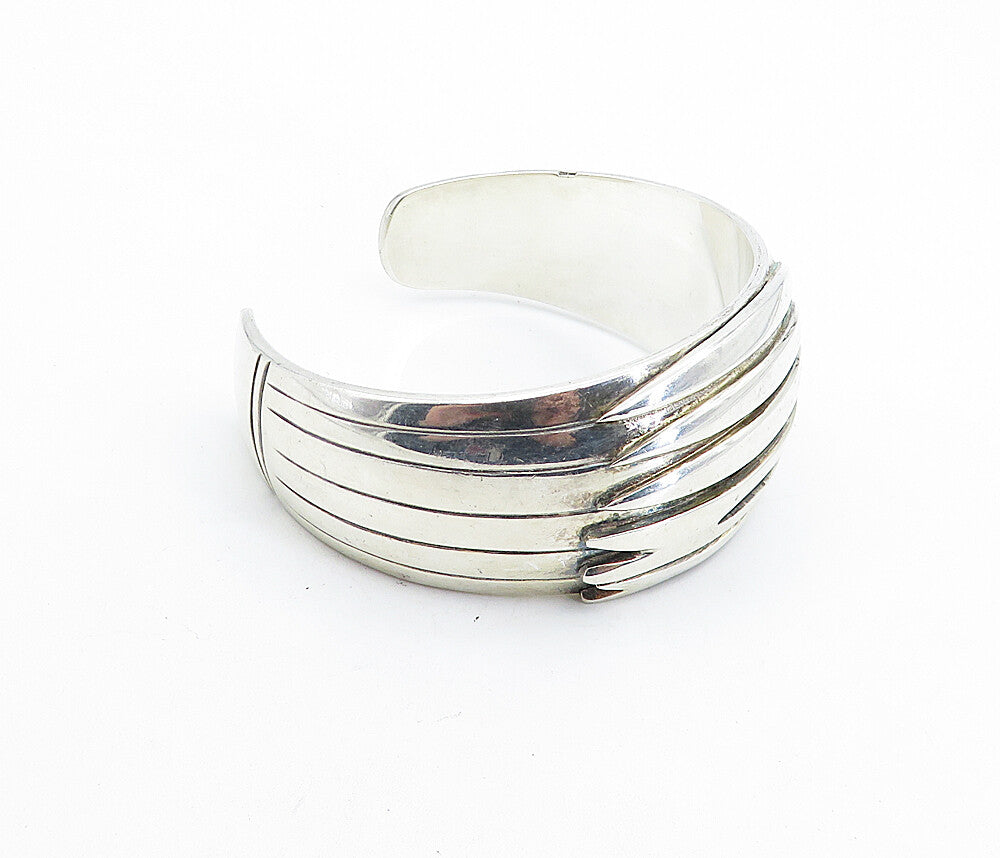 925 Sterling Silver  Vintage Shiny Raised Detail Tapered Cuff Bracelet  BT2560