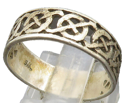 925 Sterling Silver  Vintage Celtic Knot Pattern Band Ring Sz 7.5  RG24035