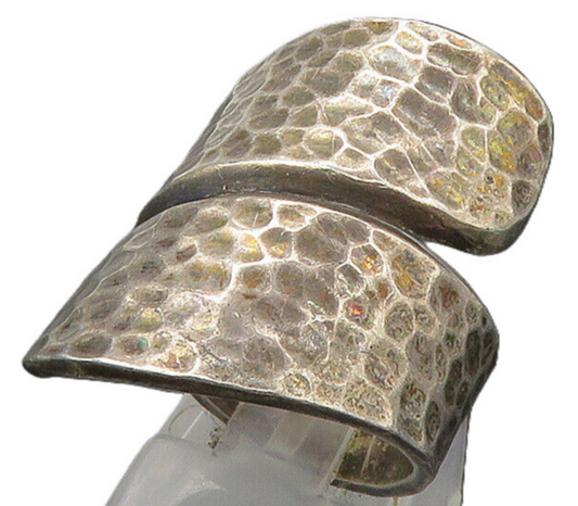925 Sterling Silver  Vintage Dark Tone Hammered Bypass Ring Sz 8  RG22568