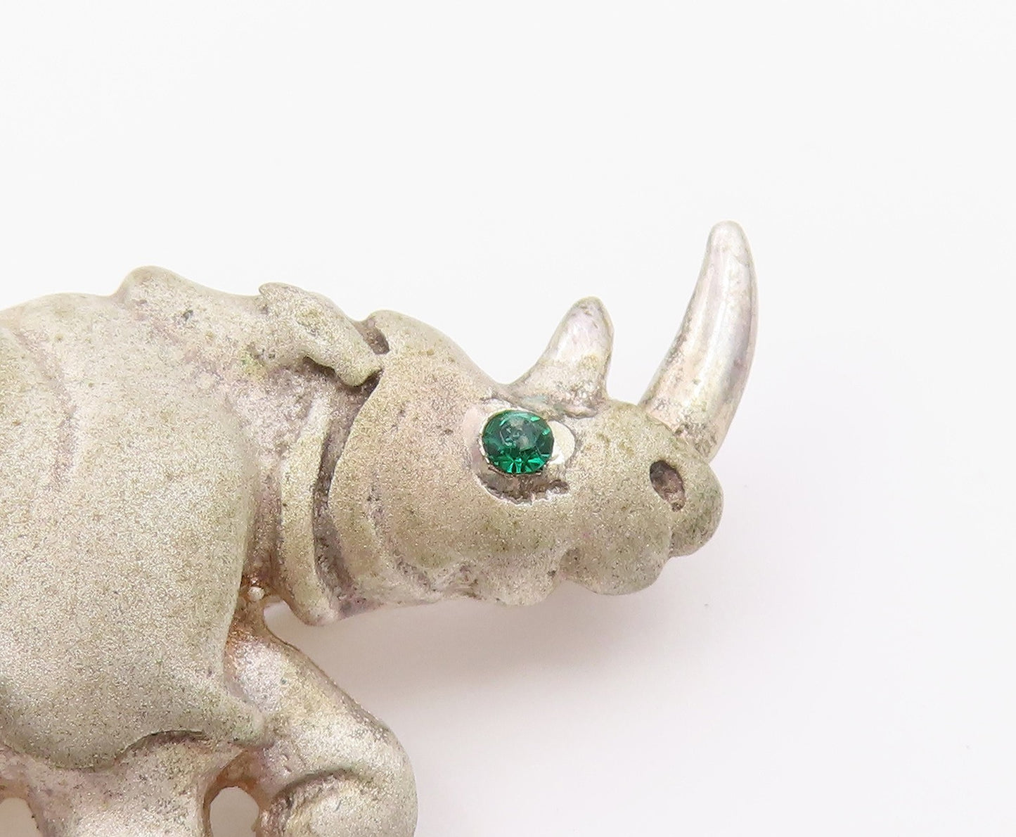 925 Sterling Silver Vintage Brooch Pin Emerald Eye Rhinoceros Figure  BP12638