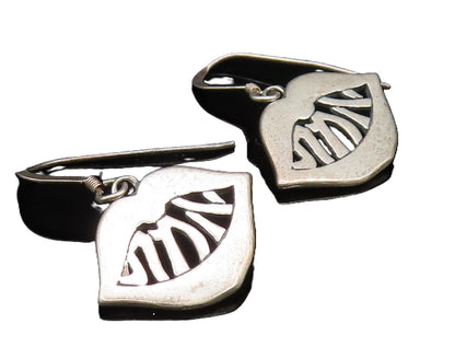 925 Sterling Silver  Vintage Carved Kissy Lips Earrings  EG11851