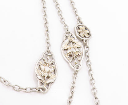 925 Sterling Silver Vintage Necklace Antique Floral Leaf Motif Long Chain NE4795