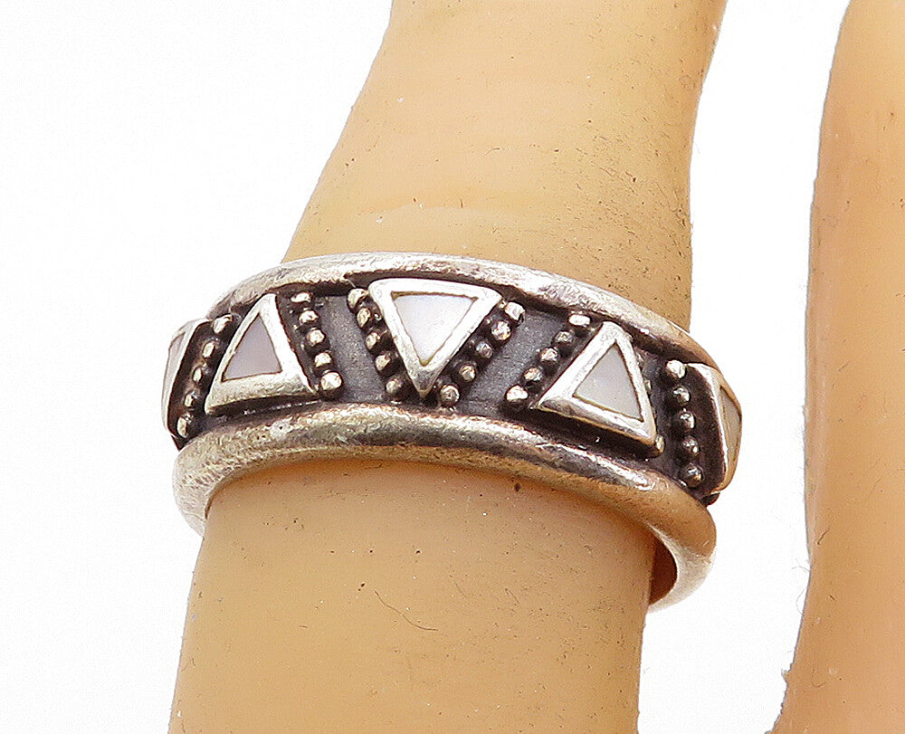 WOODS 925 Silver  Vintage Mother Of Pearl Triangles Band Ring Sz 7  RG7060