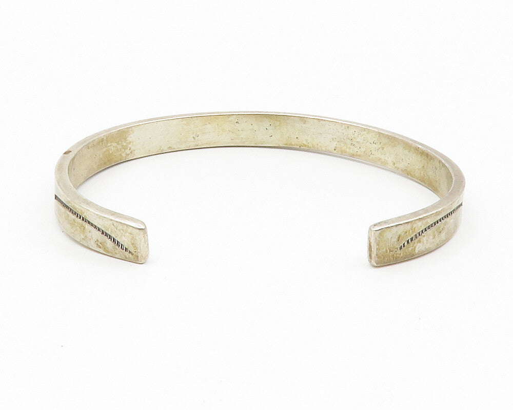 TAHE NAVAJO 925 Sterling Silver  Vintage Chiseled Detail Cuff Bracelet  BT5325