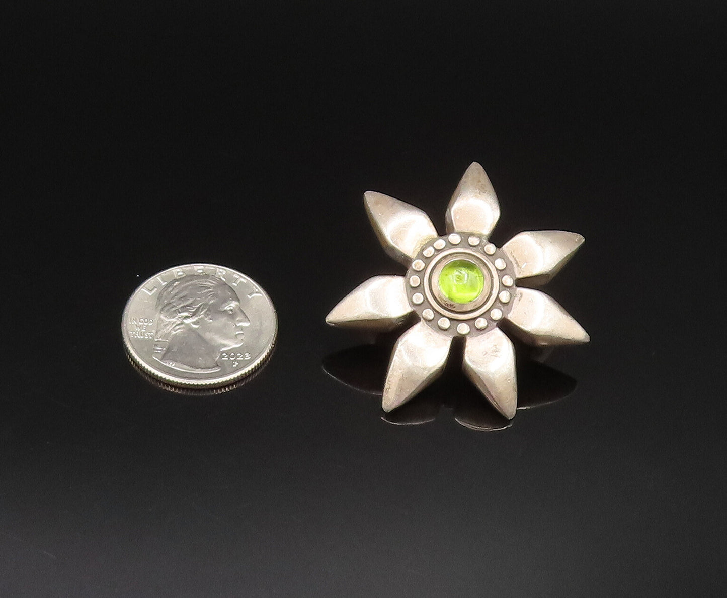 925 Sterling Silver  Vintage Cabochon Cut Peridot Flower Pin  TR3355