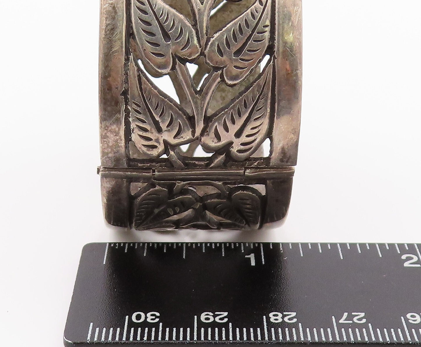 925 Sterling Silver Vintage Bracelet PERU Antique Dark Tone Leaf Bangle  BT11126