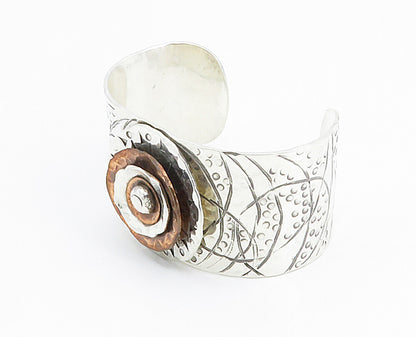 925 Sterling Silver  Vintage Two Tone Hammered Floral Cuff Bracelet  BT3442