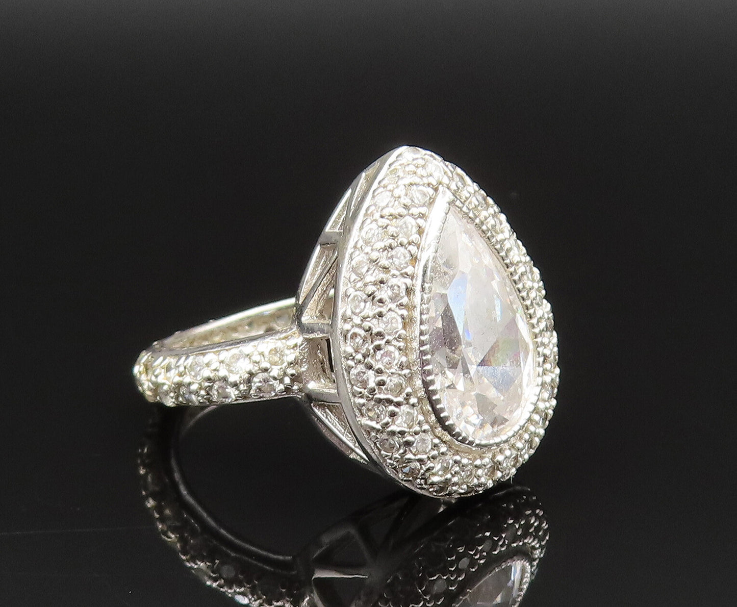 925 Sterling Silver Vintage Cubic Zirconia Pear Shaped Halo Ring Sz 7.5 RG25497