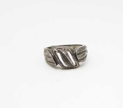 925 Sterling Silver  Vintage Dark Tone Etching Detail Band Ring Sz 7.5  RG3091