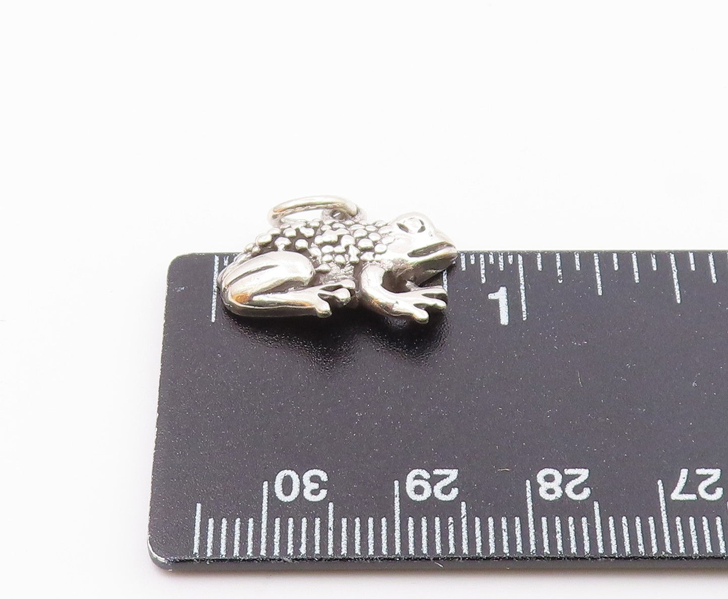 925 Sterling Silver  Vintage Shiny Petite Frog Toad Motif Pendant  PT18242