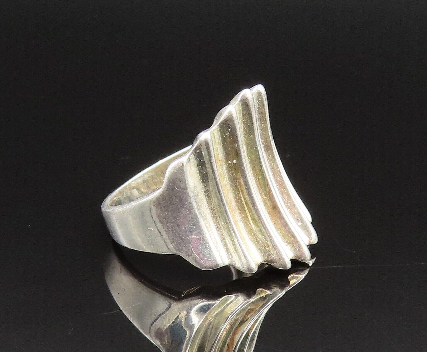 925 Sterling Silver  Vintage Concave Graduated Fluted Ring Sz 7.5  RG25618