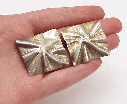 925 Sterling Silver  Vintage Fluted Cloth Design Stud Drop Earrings  EG1995