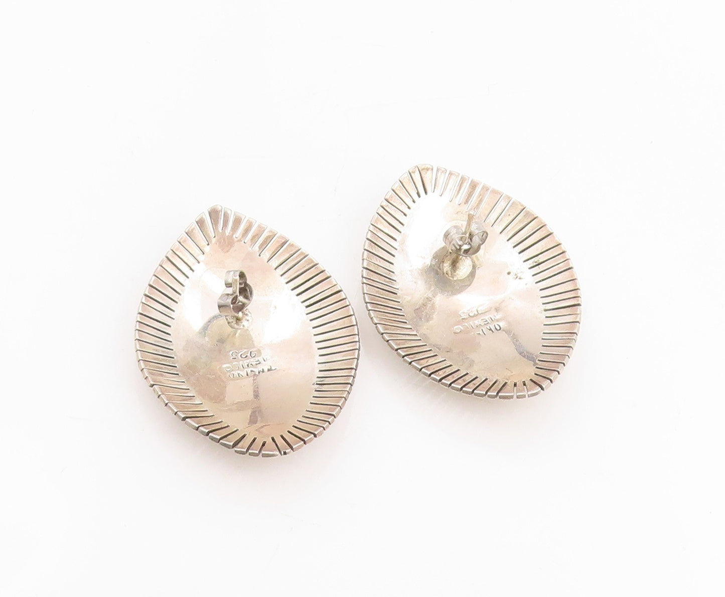 925 Sterling Silver Vintage Earrings MEXICO Etched Oval Concho Studs  EG13720