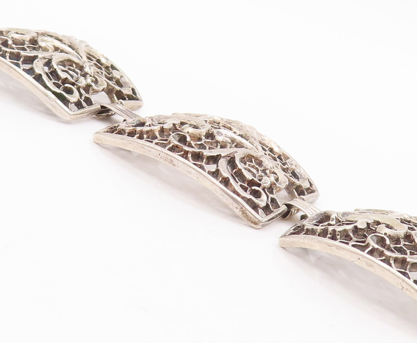 925 Sterling Silver Vintage Bracelet Web Effect Cutout Floral Carved  BT10547