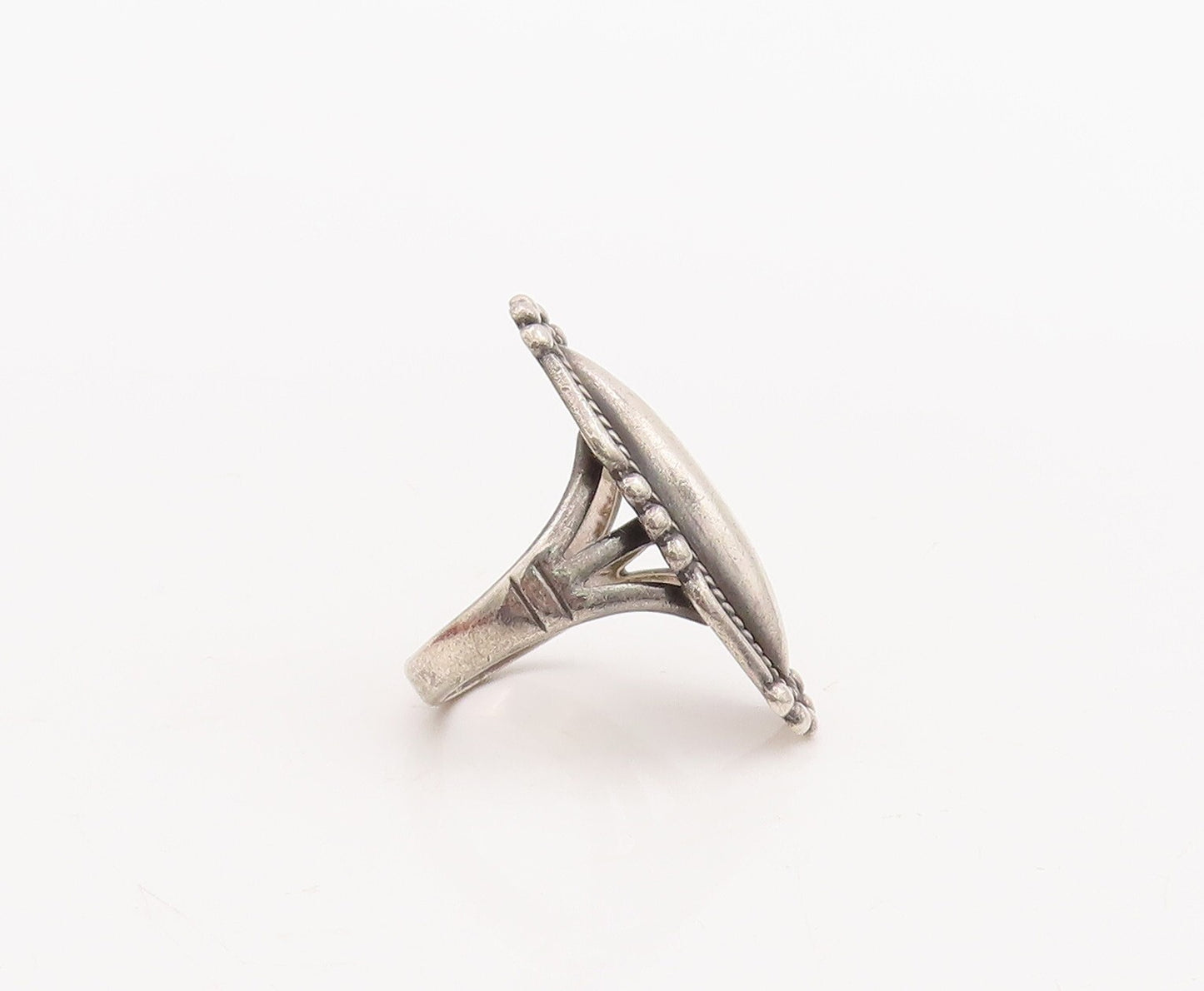 925 Sterling Silver Vintage Ring POST BELL NAVAJO Oval Carved  Sz 6.5  RG29142
