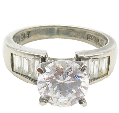 925 Sterling Silver  Cubic Zirconia Solitaire With Accents Ring Sz 7  RG17973