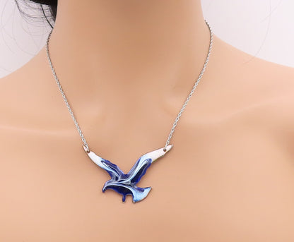 925 Sterling Silver Vintage Necklace Designer Blue & White Enameled Bird  NE4573