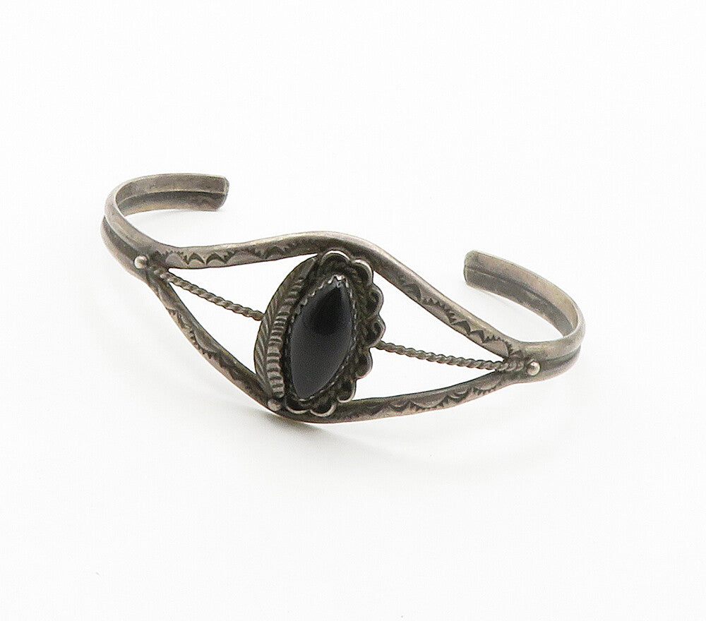 NAVAJO 925 Sterling Silver  Vintage Black Onyx Floral Cuff Bracelet  BT6000