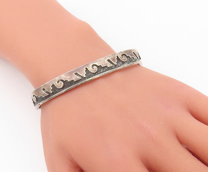 925 Sterling Silver Vintage Bracelet NAVAJO ZUNI Carved Design Cuff  BT10819