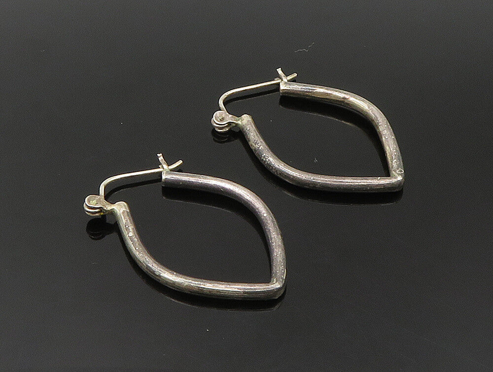 925 Sterling Silver  Vintage Minimalist Pointed Hoop Earrings EG11540
