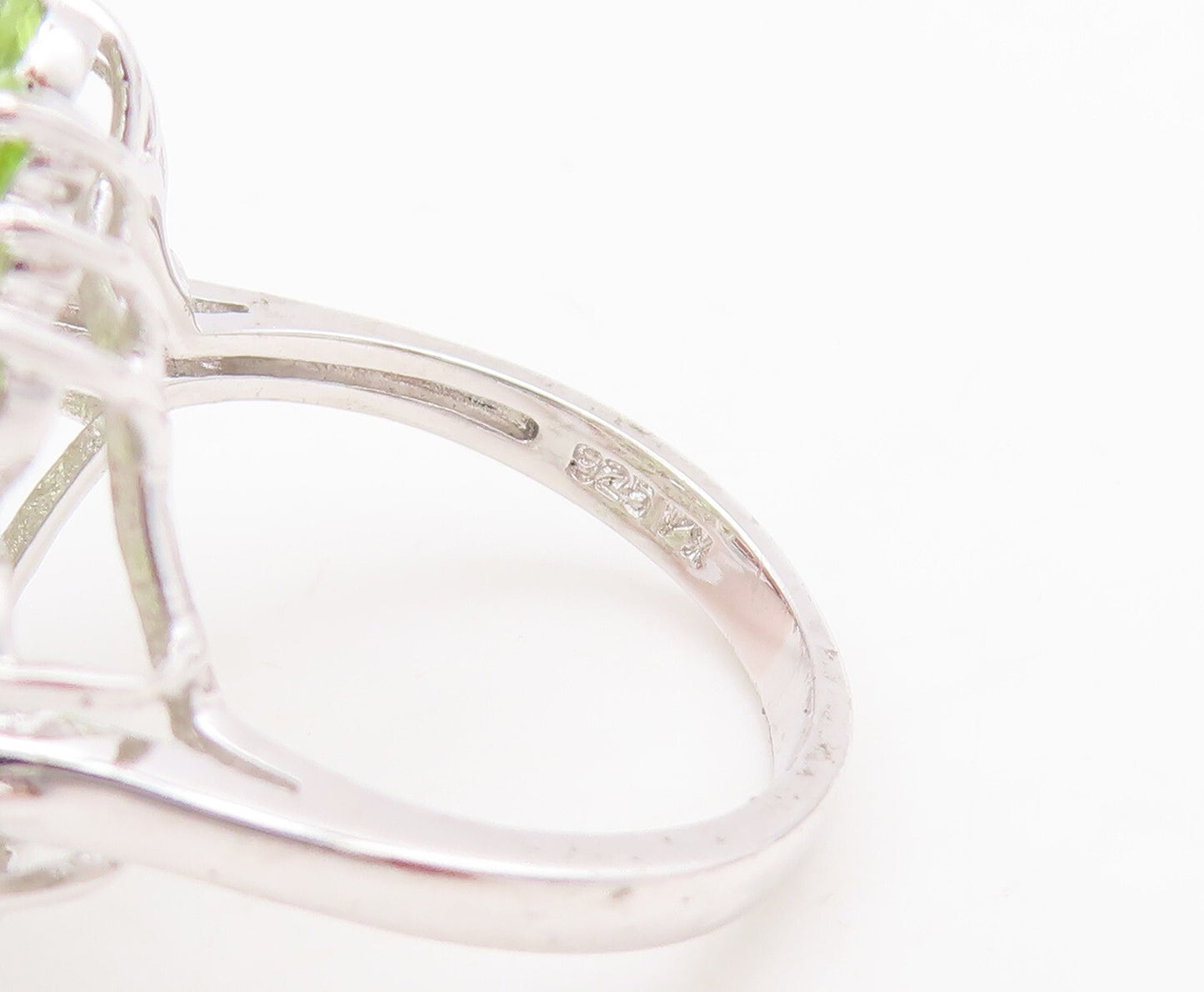 925 Sterling Silver Vintage Ring Marquise Cut Peridot Flower  Sz 6.5  RG29389