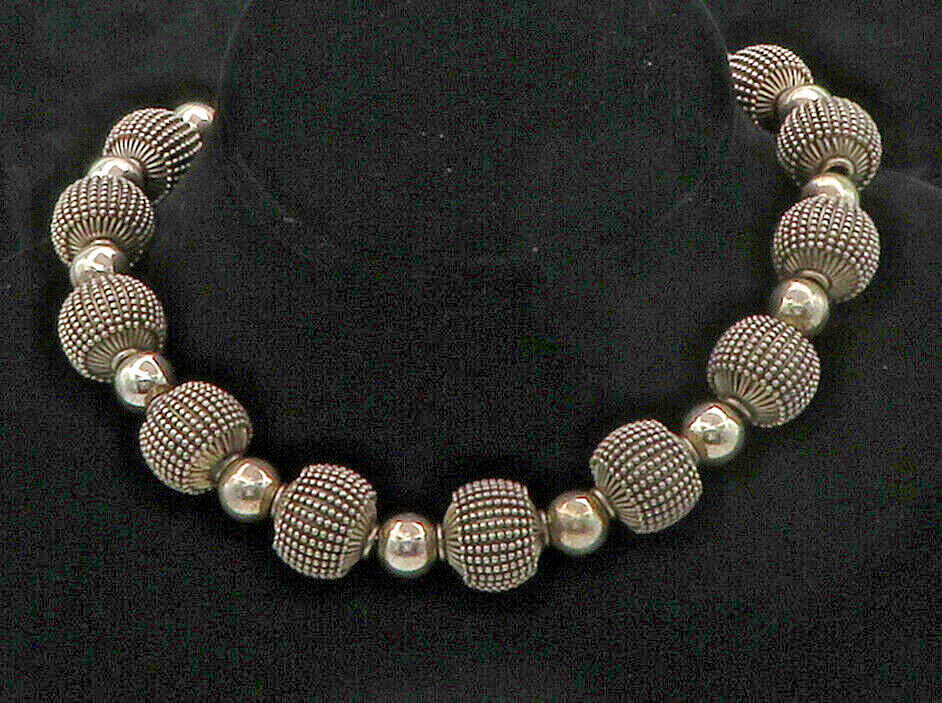 925 Sterling Silver  Vintage Large Shiny Bubble Beaded Chain Necklace  NE2659