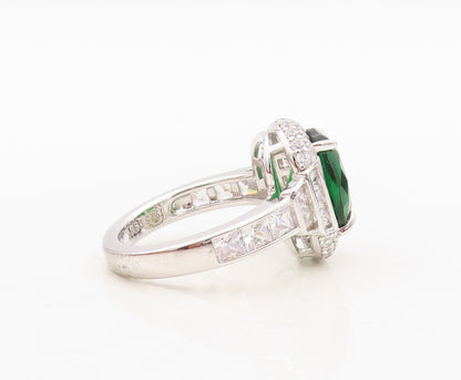 925 Sterling Silver Vintage Ring Oval Cut Green Halo White CZ  Sz 7 RG30514