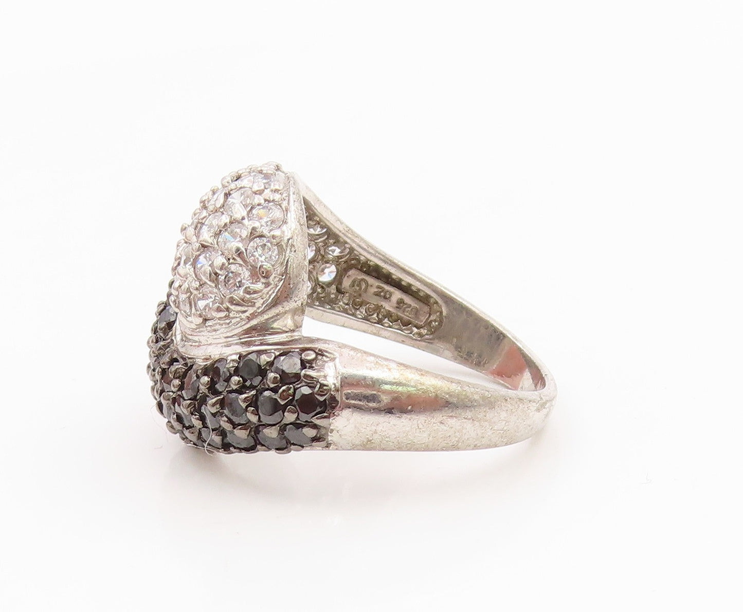 925 Sterling Silver Vintage Ring Modernist Black & White CZ Band  Sz 7  RG35934