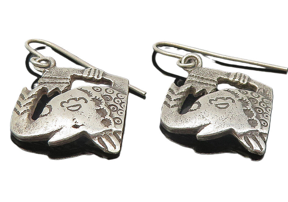 925 Sterling Silver  Vintage Etched Elephant's Head Dangle Earrings  EG5919