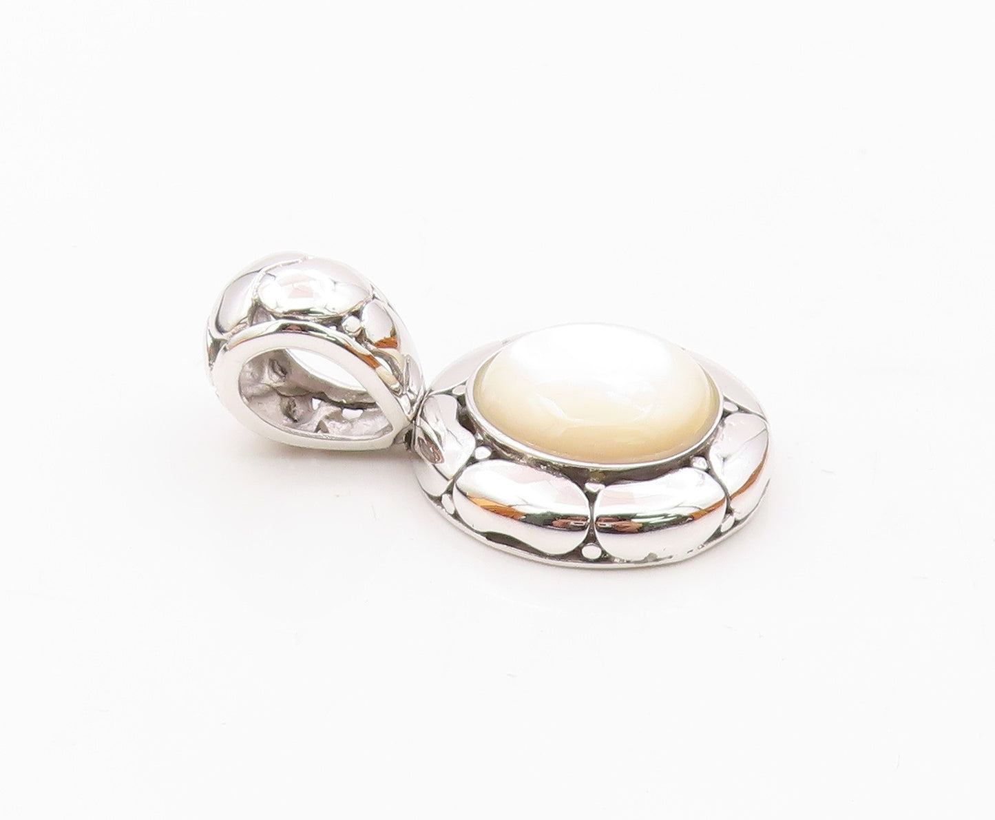 925 Sterling Silver  Mother Of Pearl Dome Shiny Polished Pendant  PT10766