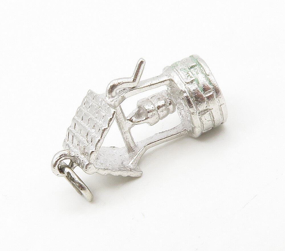 925 Sterling Silver  Vintage Shiny Petite Water Well Motif Pendant  PT13249
