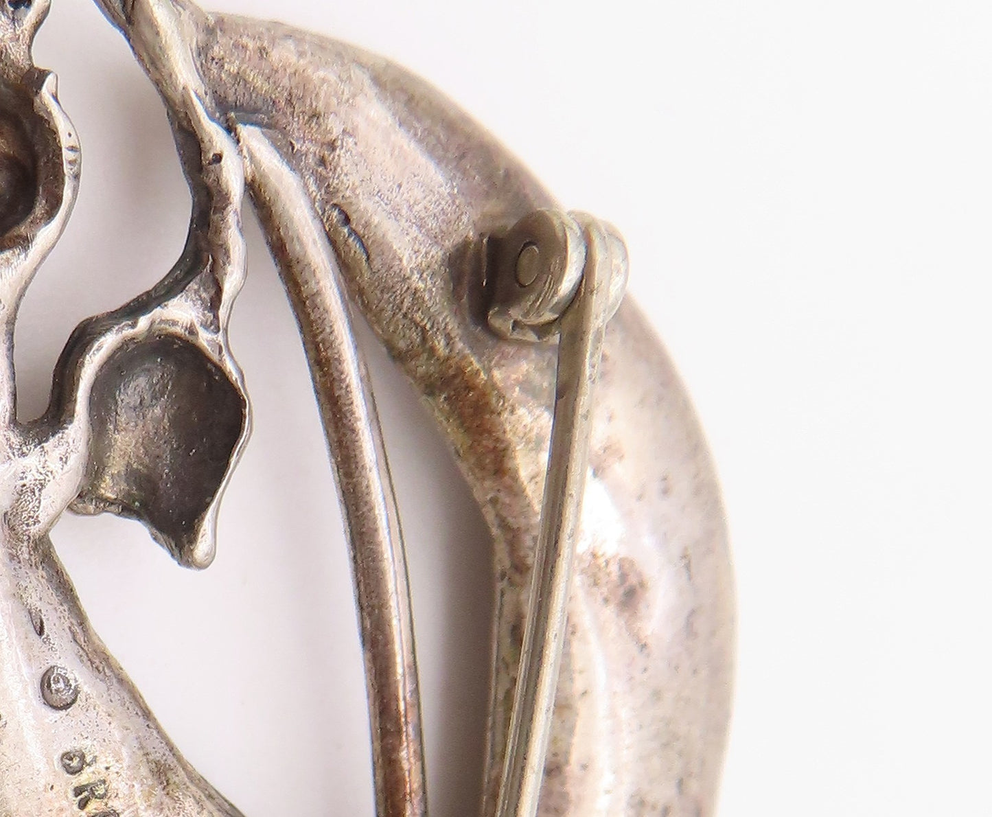 BREAKELL 925 Sterling Silver  Vintage Floral Leaf Motif Brooch Pin  BP9268