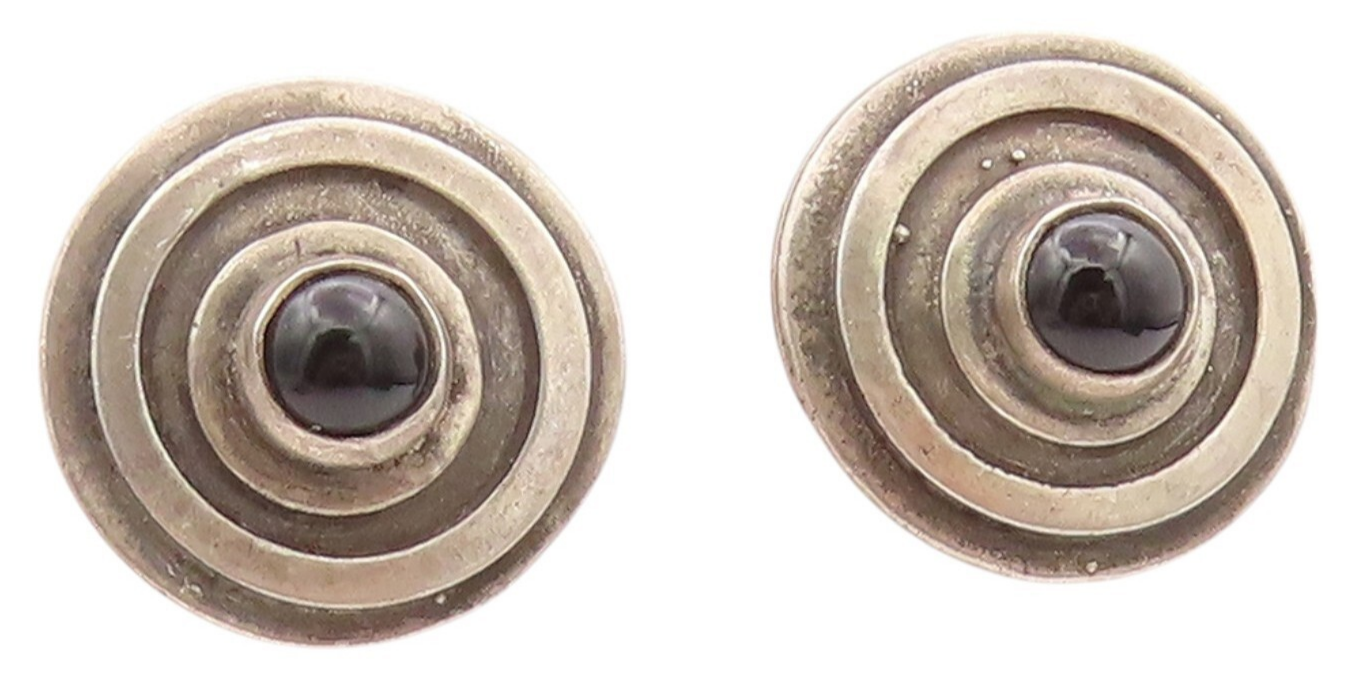 925 Sterling Silver Vintage Earrings Cabochon Onyx Carved Rings Design EG13347