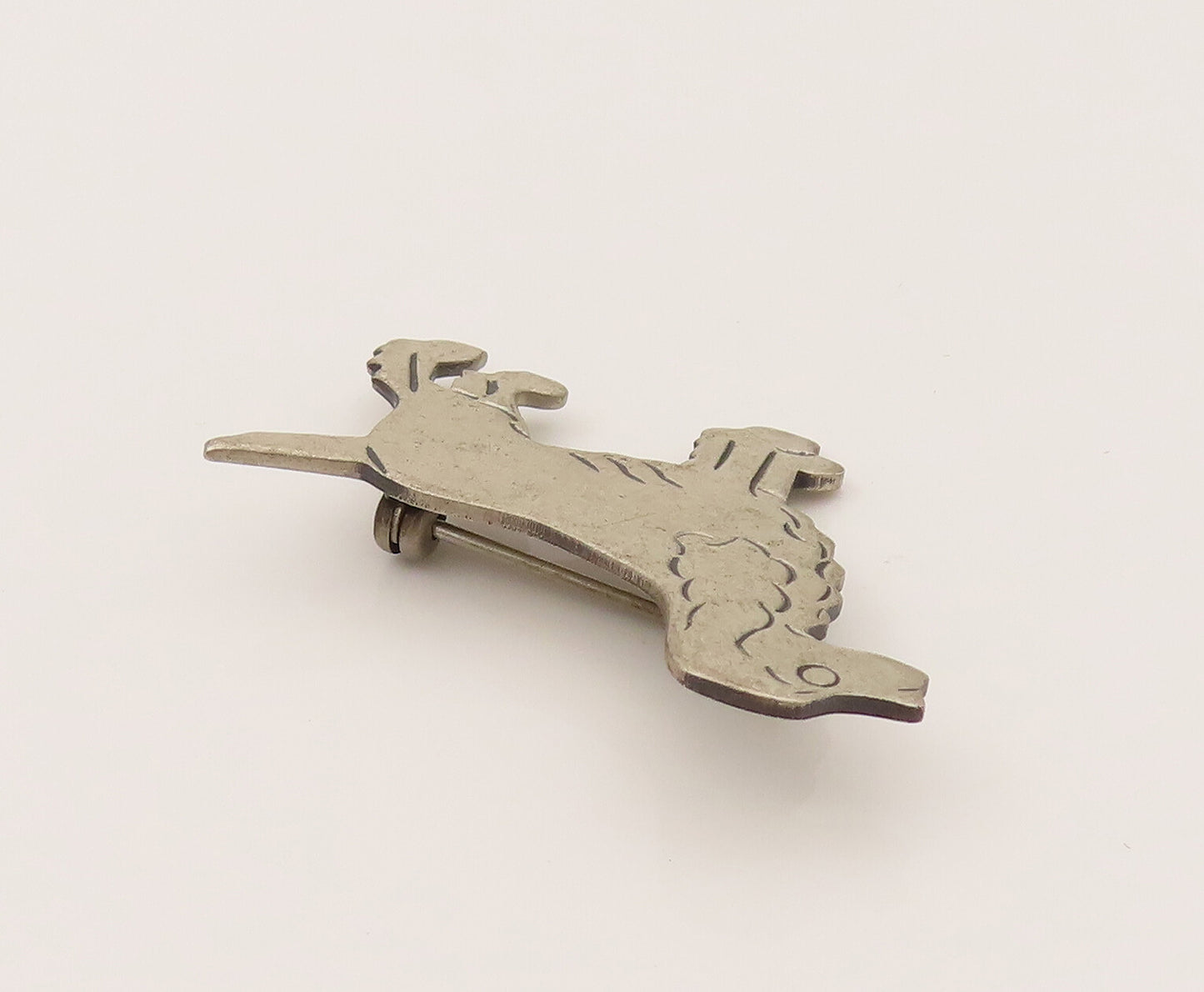 BEAU 925 Sterling Silver  Vintage Etched Spaniel Dog Brooch Pin  BP10270