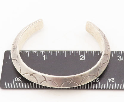 925 Sterling Silver Vintage Bracelet NAVAJO ZUNI Etched Arc Design Cuff  BT10215