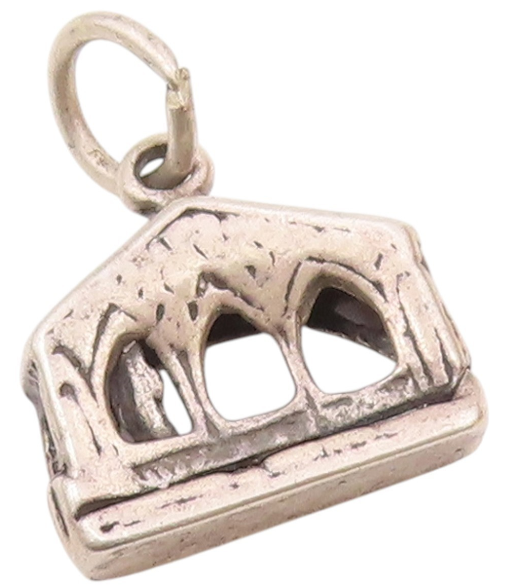 925 Sterling Silver  Vintage Open Barn House With Wide Windows Pendant PT20519