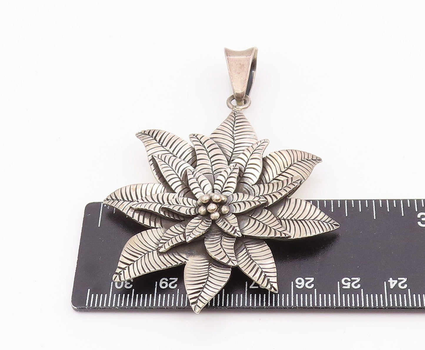 925 Sterling Silver Vintage Pendant Classic Etched Floral Petal Blossom  PT26019