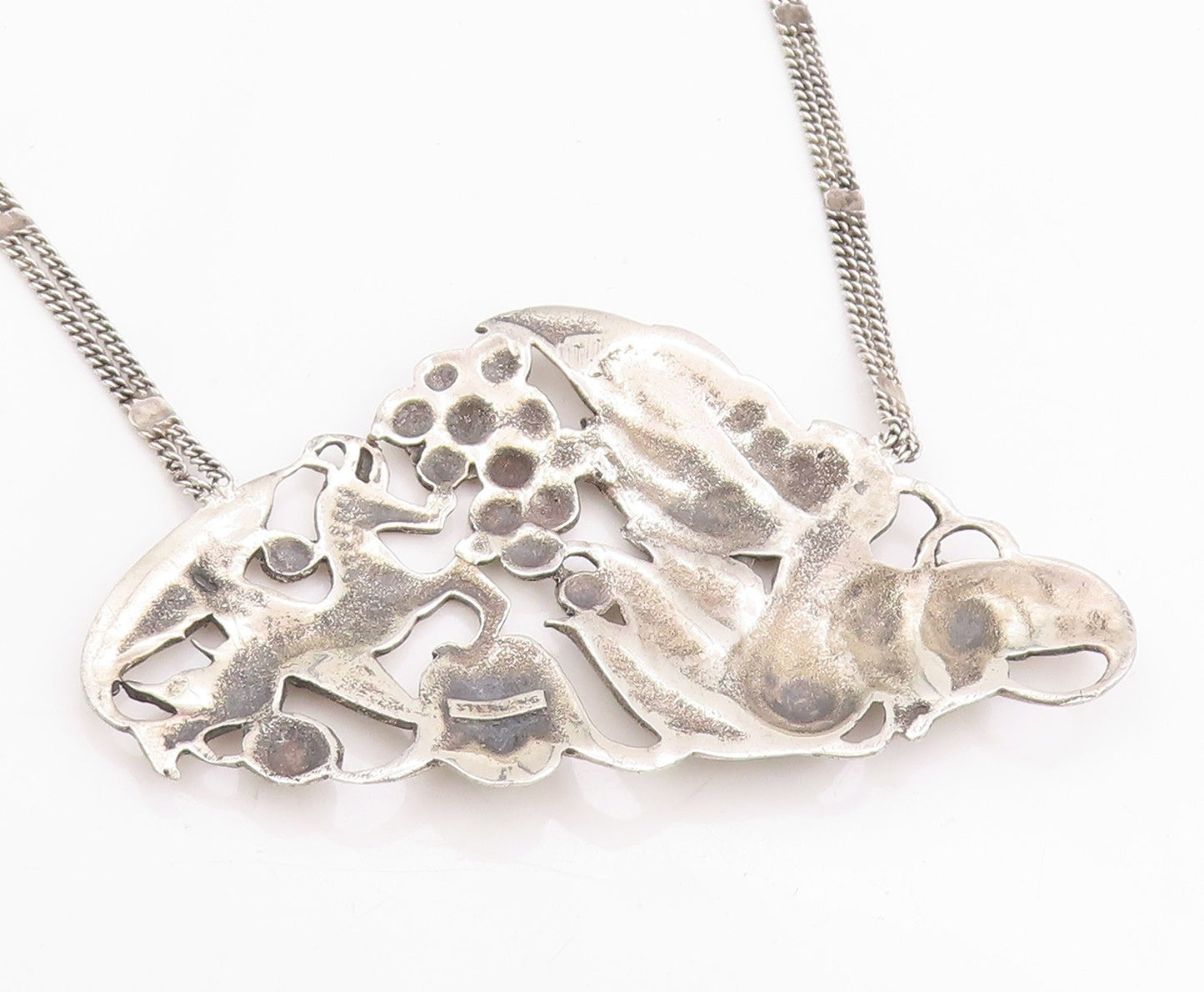 925 Sterling Silver Vintage Necklace Antique Carved Floral Pendent   NE4586