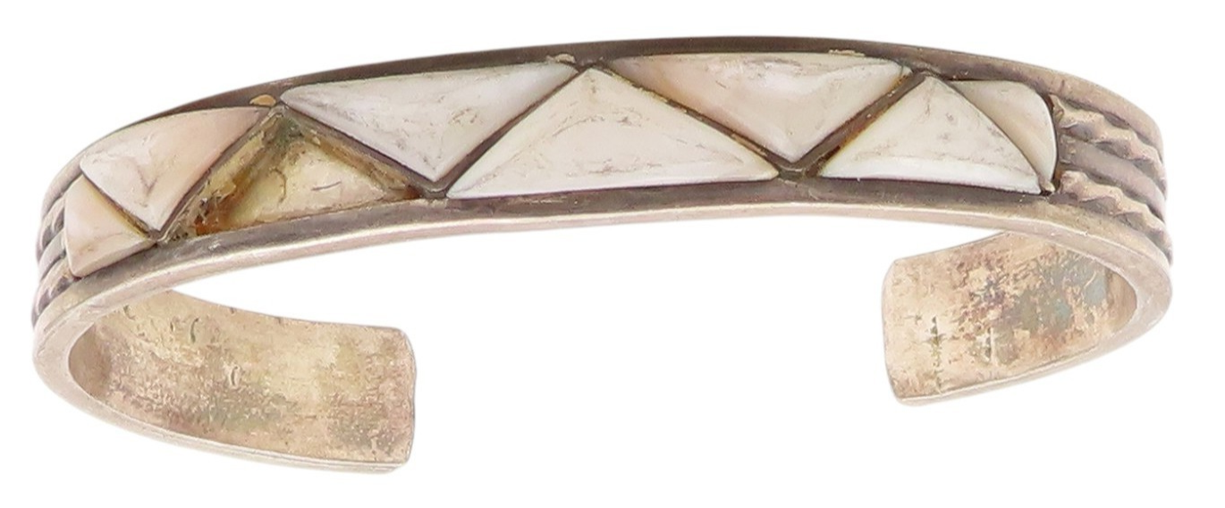 925 Sterling Silver Vintage Bracelet NAVAJO ZUNI Mother Of Pearls Cuff  BT11294