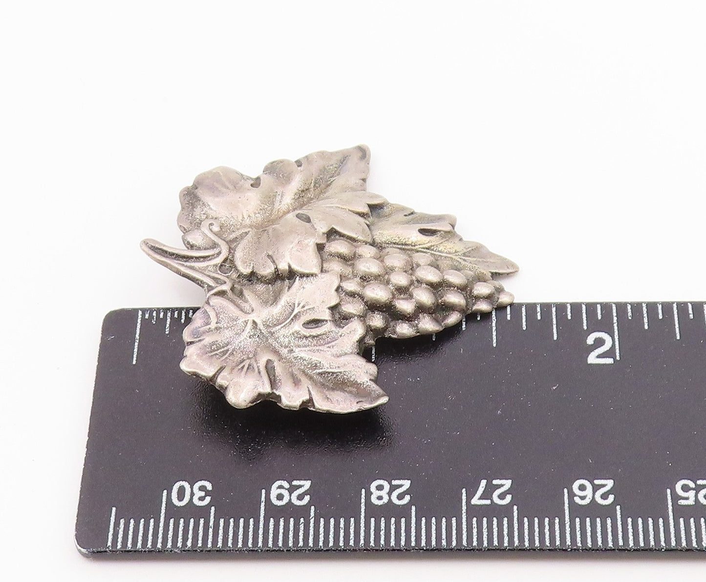 925 Sterling Silver  Vintage Dark Tone Grape Bunch Motif Brooch Pin  BP3322