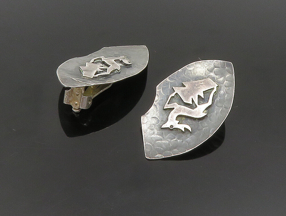 925 Sterling Silver Vintage Posing Deer Hammered Non Pierced Earrings EG11651