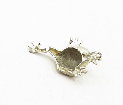 925 Sterling Silver  Vintage Green Stone Shiny Frog Motif Pendant  PT6671