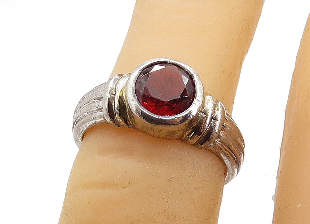 925 Sterling Silver Vintage Red Topaz Fluted Solitaire Ring Sz 5 RG5781
