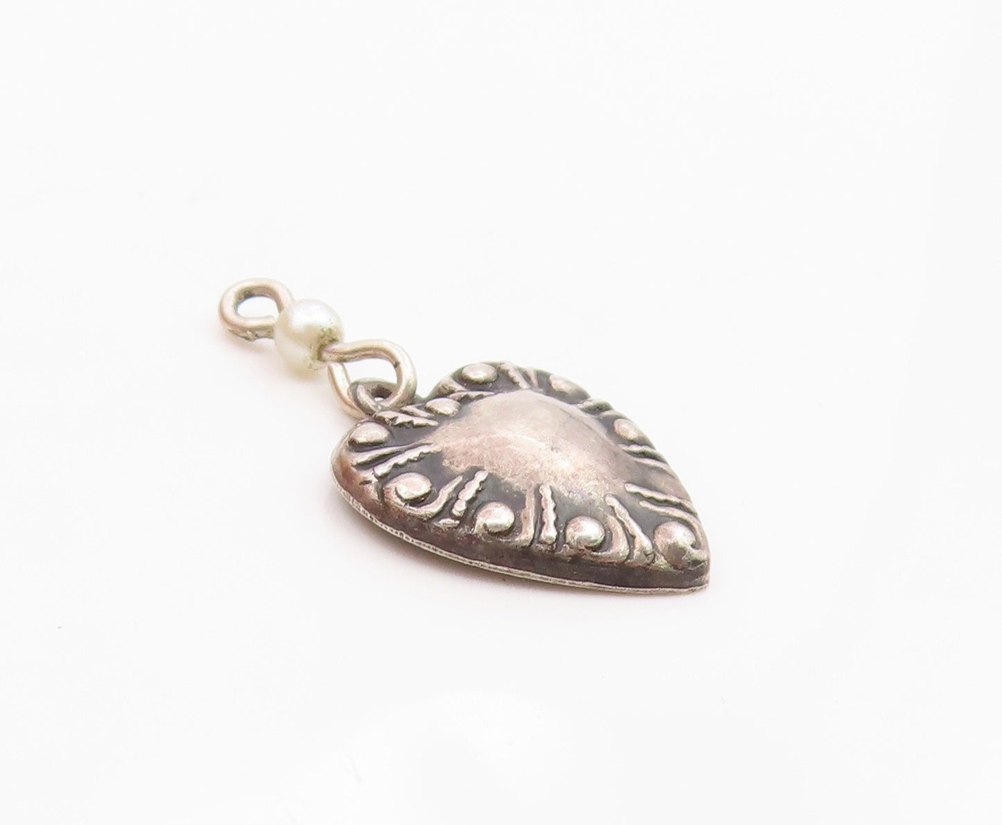 925 Sterling Silver  Vintage Petite Pearl Love Heart Motif Pendant  PT16464
