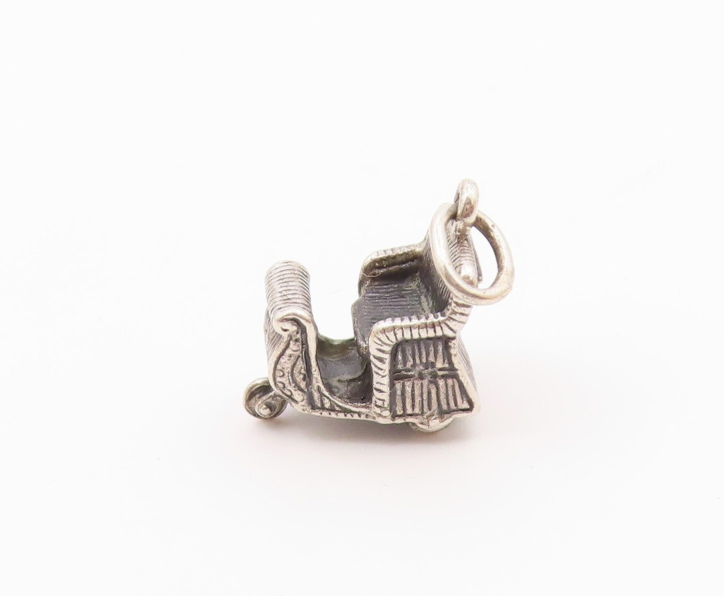 925 Sterling Silver  Vintage Petite Dark Tone Winter Sleigh Pendant  PT18653