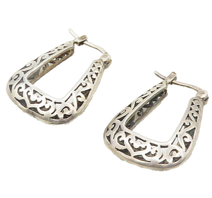 925 Sterling Silver  Vintage Shiny Heart Swirl Pattern Hoop Earrings  EG9551