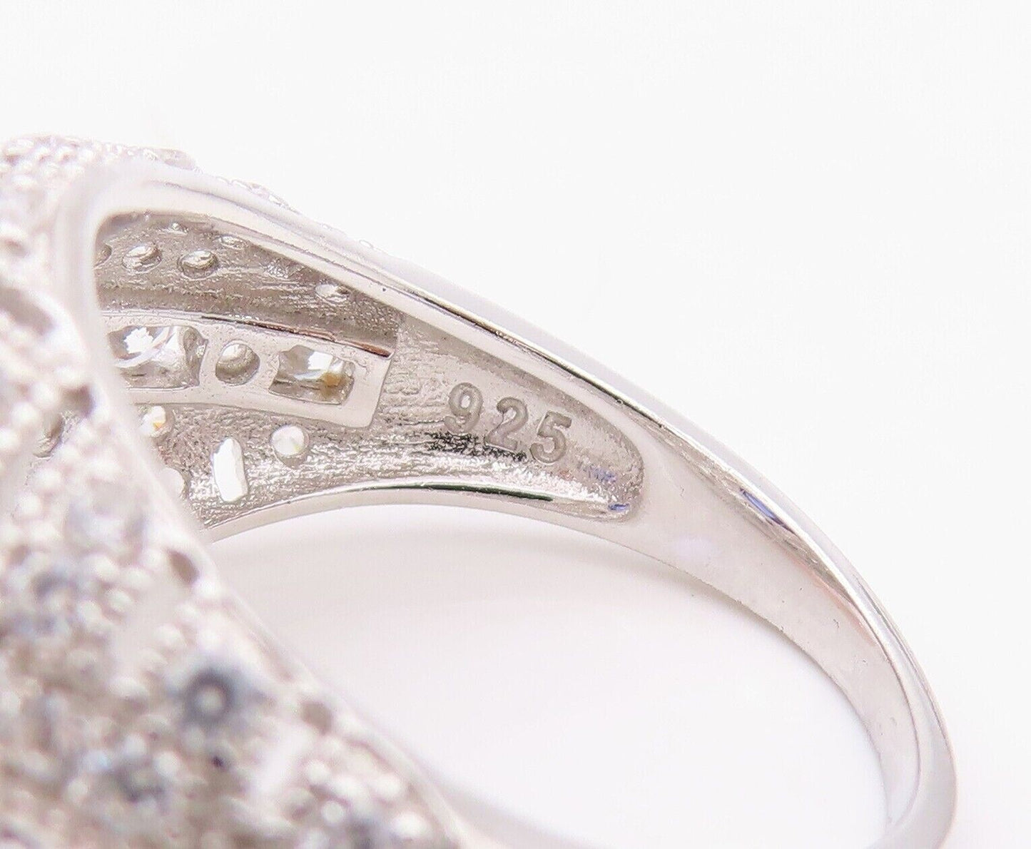 925 Sterling Silver Vintage Ring Carved CZ Inlay Oval Sapphire  Sz 7.5  RG29959